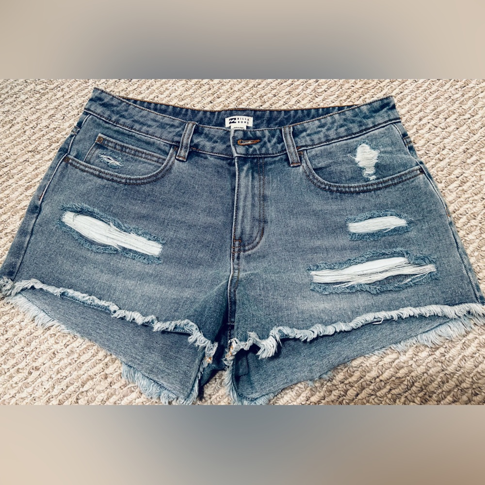 Billabong drift away denim shorts - size 30